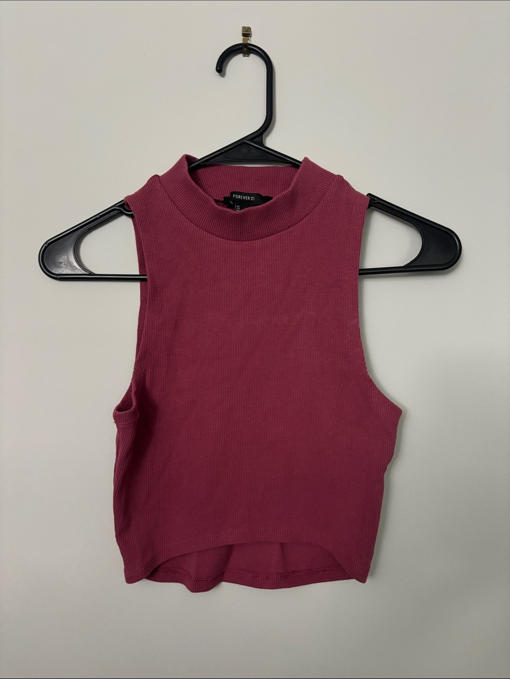 Forever 21 Ribbed Mock Neck Sleeveless Crop Top - Raspberry Pink - Picture 1 of 3